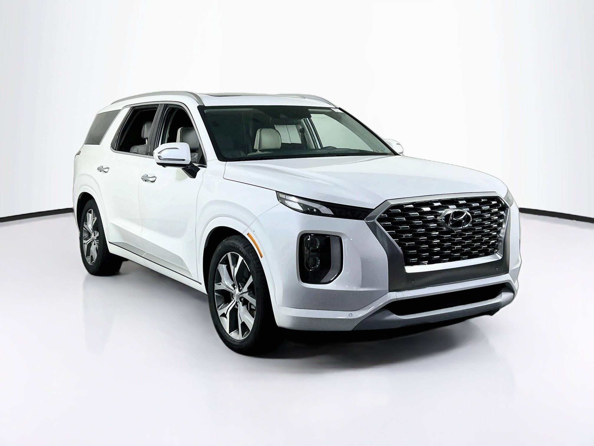 Used 2022 Hyundai Palisade Limited w/ Cargo Package AWD/4WD image 3