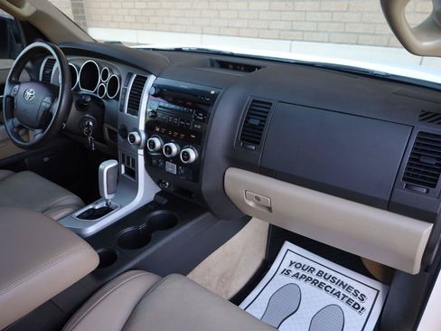 Used 2008 Toyota Sequoia Limited AWD/4WD image 31