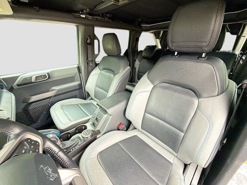 Used 2023 Ford Bronco Black Diamond w/ Sasquatch Package AWD/4WD image 23