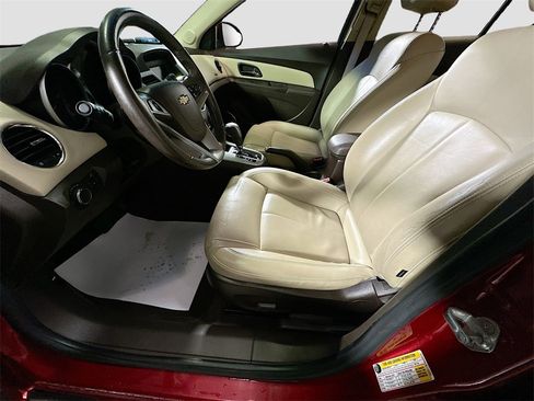 Used 2011 Chevrolet Cruze LT image 21
