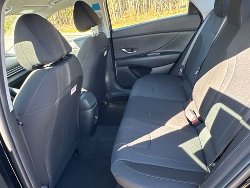 New 2026 Hyundai Elantra SE image 11