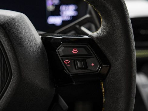 Used 2018 Lamborghini Huracan Performante image 15