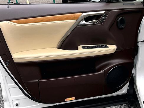 Used 2020 Lexus RX 350L FWD w/ Premium Package image 19