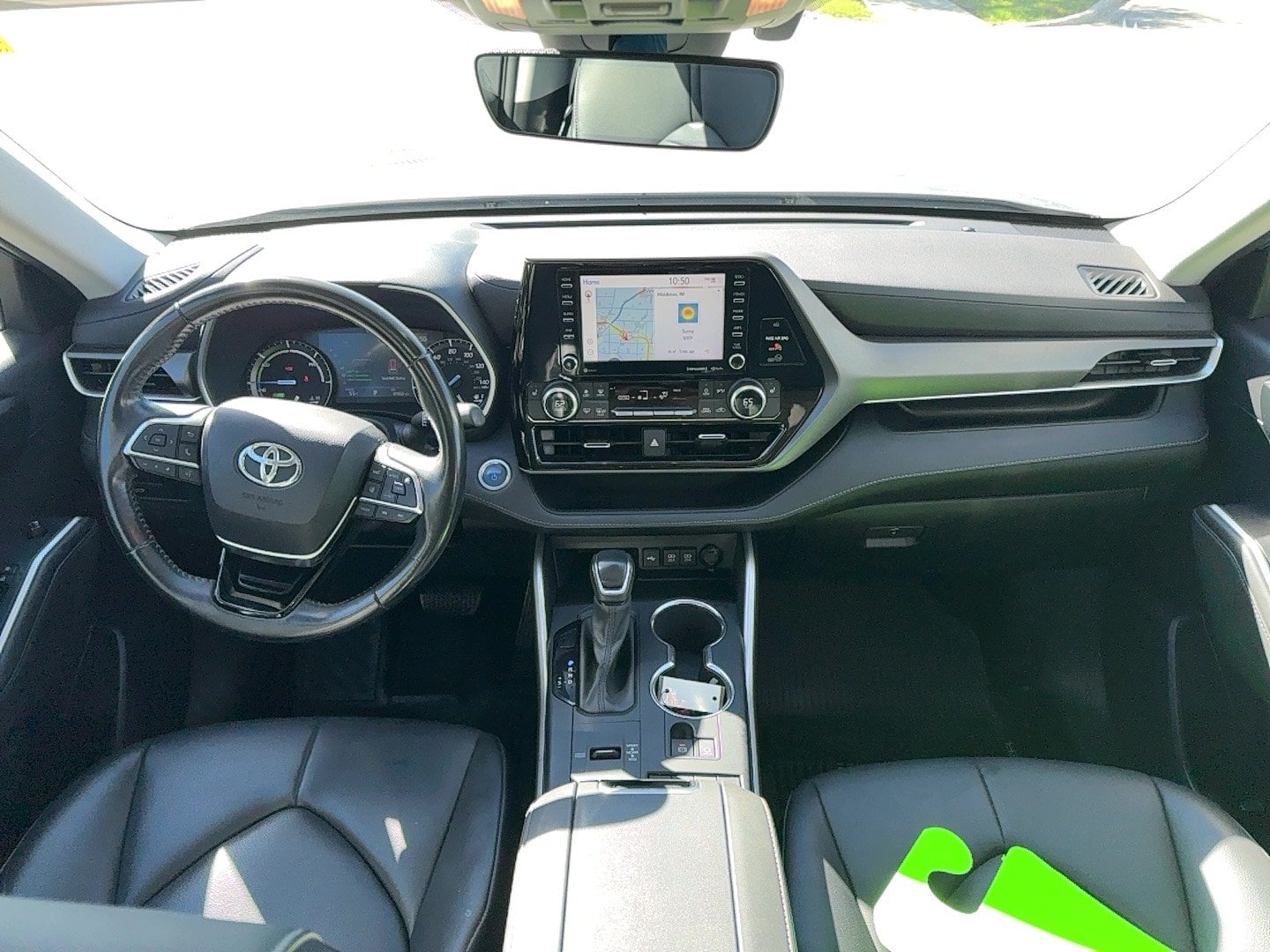 Used 2020 Toyota Highlander XLE AWD/4WD image 26