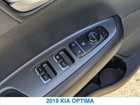 Used 2019 Kia Optima LX w/ LX Premium Package image 13
