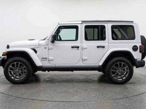 Used 2025 Jeep Wrangler Unlimited Sport AWD/4WD image 5