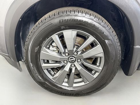 Used 2022 Nissan Pathfinder SV image 38