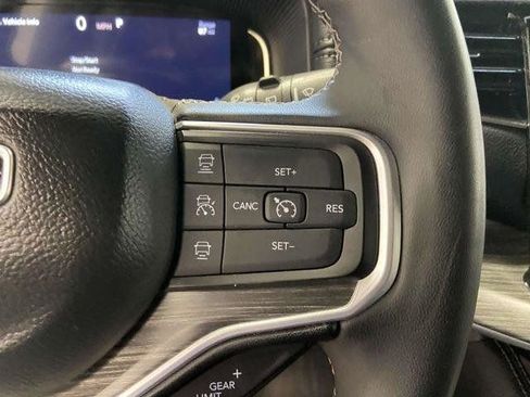 Used 2024 Jeep Wagoneer L Series II w/ Flexible Seating Group image 18