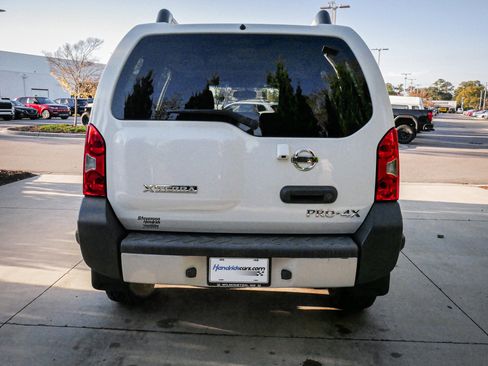 Used 2015 Nissan Xterra PRO-4X image 9