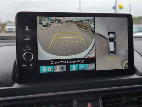 Used 2023 Honda Pilot Elite image 18