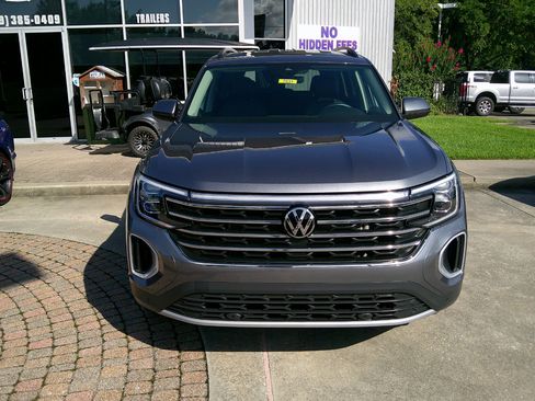 Used 2024 Volkswagen Atlas SE image 6