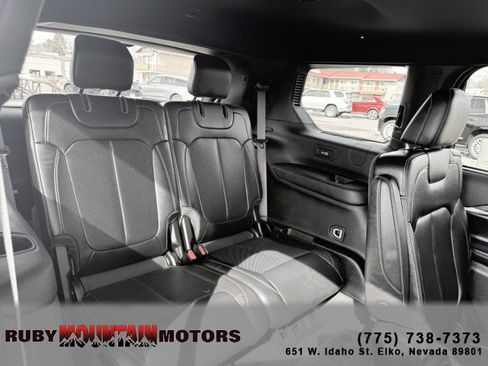Used 2024 Jeep Grand Cherokee L Limited w/ Luxury Tech Group II image 25