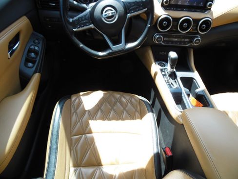 Used 2021 Nissan Sentra SV w/ SV Premium Package FWD image 7