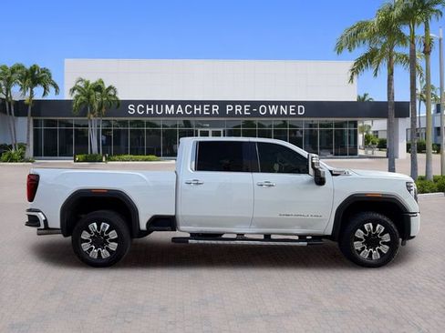 Used 2025 GMC Sierra 2500 Denali w/ Denali Reserve Package AWD/4WD image 8