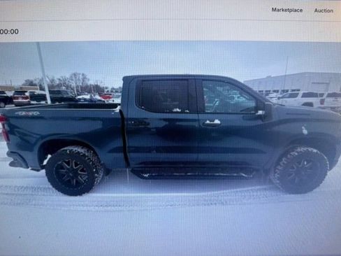 Used 2020 Chevrolet Silverado 1500 Custom w/ Custom Value Package image 2