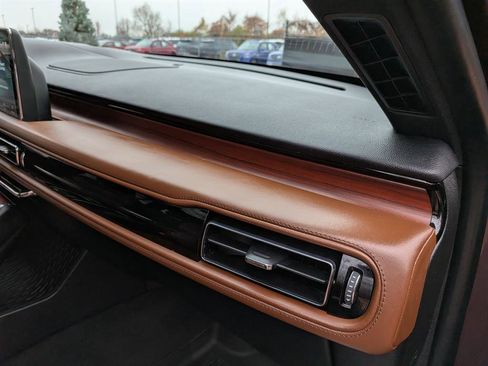 Certified 2023 Lincoln Aviator Reserve w/ Equipment Group 201A image 12