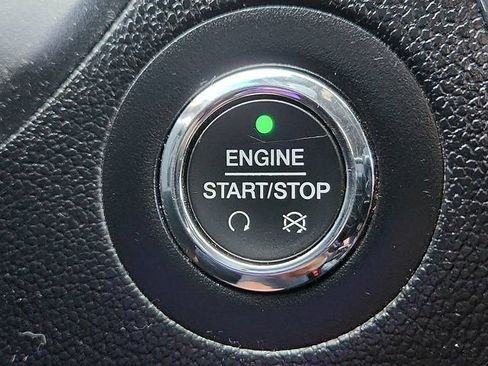 Used 2017 Ford Explorer Limited FWD image 19