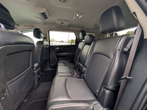Used 2019 Dodge Journey Crossroad image 31
