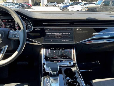 Certified 2025 Audi Q8 Prestige w/ Prestige Package image 19