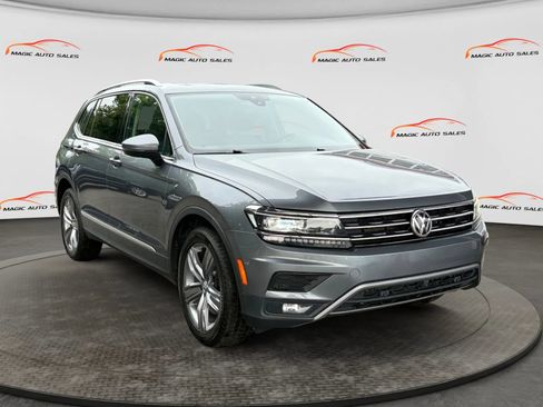 Used 2019 Volkswagen Tiguan SEL Premium w/ 3rd Row Seat Package AWD/4WD image 5