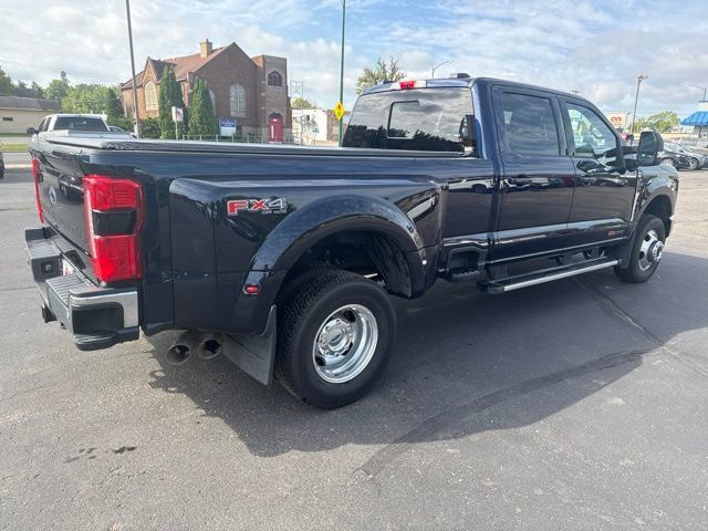 Used 2024 Ford F350 Lariat AWD/4WD image 5