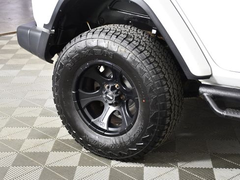 Used 2018 Jeep Wrangler Unlimited Sahara w/ Uconnect 4C Nav & Sound Group image 54