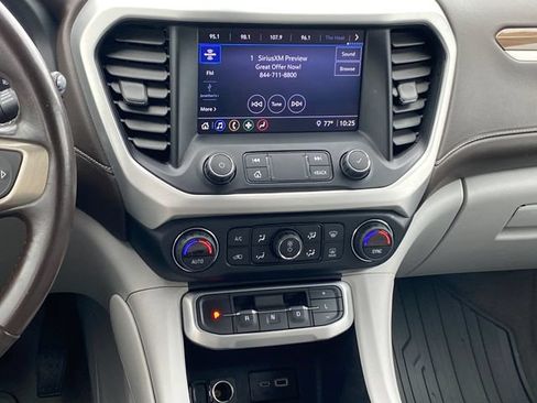 Certified 2020 GMC Acadia SLE FWD image 10