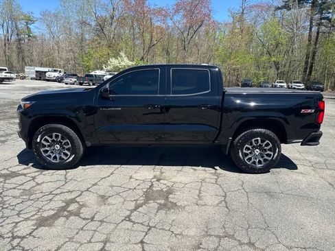 Used 2023 Chevrolet Colorado Z71 w/ Z71 Convenience Package 2 AWD/4WD image 6