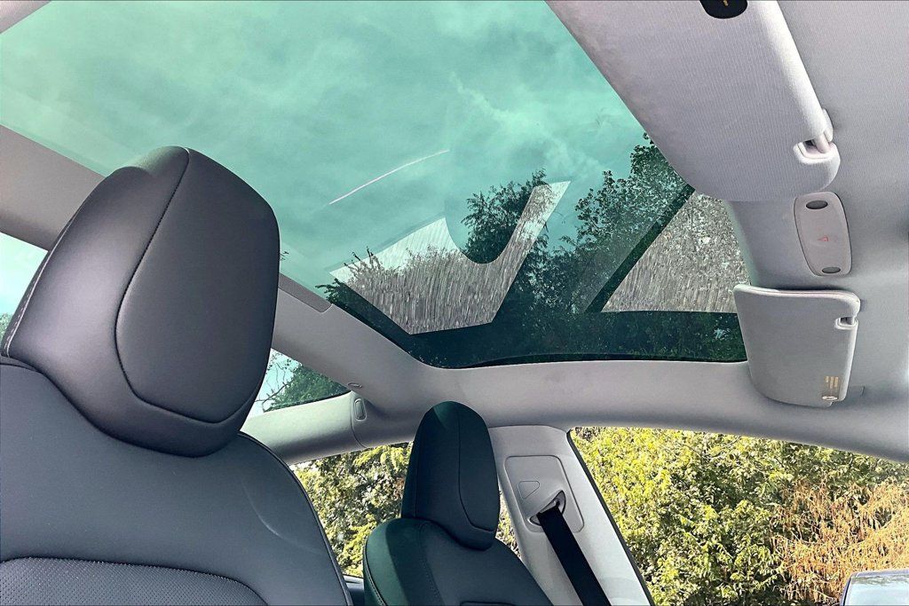 Used 2026 Tesla Model 3 RWD image 21