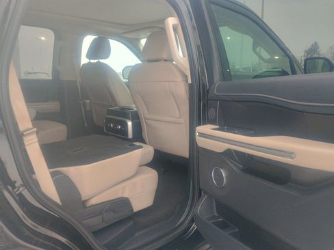 Certified 2023 Ford Expedition Limited image 20