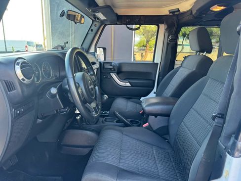 Used 2011 Jeep Wrangler Rubicon w/ PWR Convenience Group AWD/4WD image 14