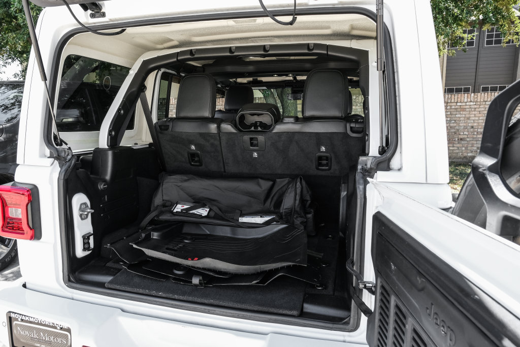 Used 2021 Jeep Wrangler Unlimited Sahara AWD/4WD image 63