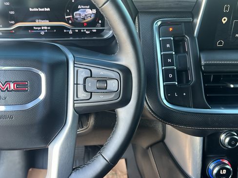 Used 2023 GMC Yukon XL SLT w/ SLT Premium Package AWD/4WD image 33