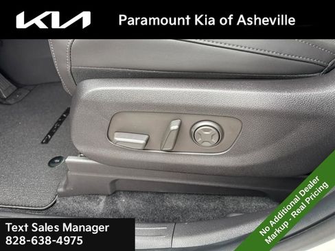 New 2026 Kia Carnival EX image 18