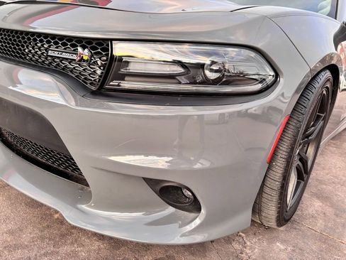 Used 2018 Dodge Charger R/T Scat Pack image 17
