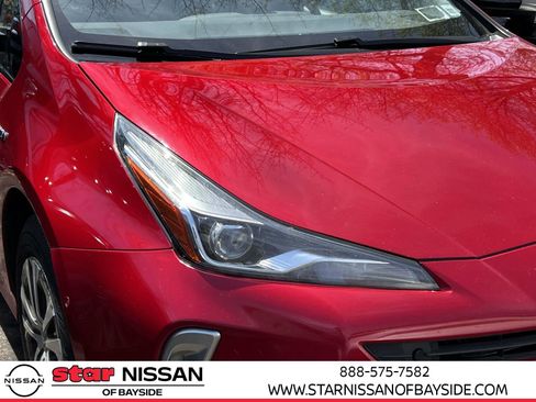 Used 2020 Toyota Prius XLE image 7