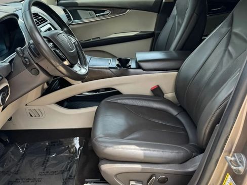 Used 2019 Lincoln Nautilus Select FWD image 16