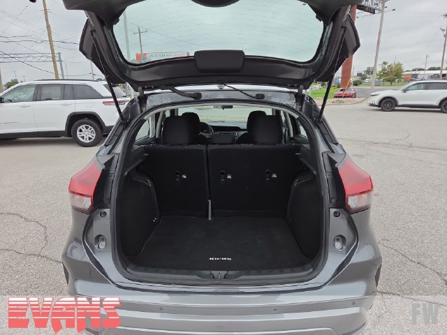 Used 2021 Nissan Kicks S FWD image 26