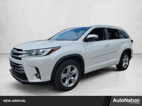 Used 2017 Toyota Highlander Limited image 1