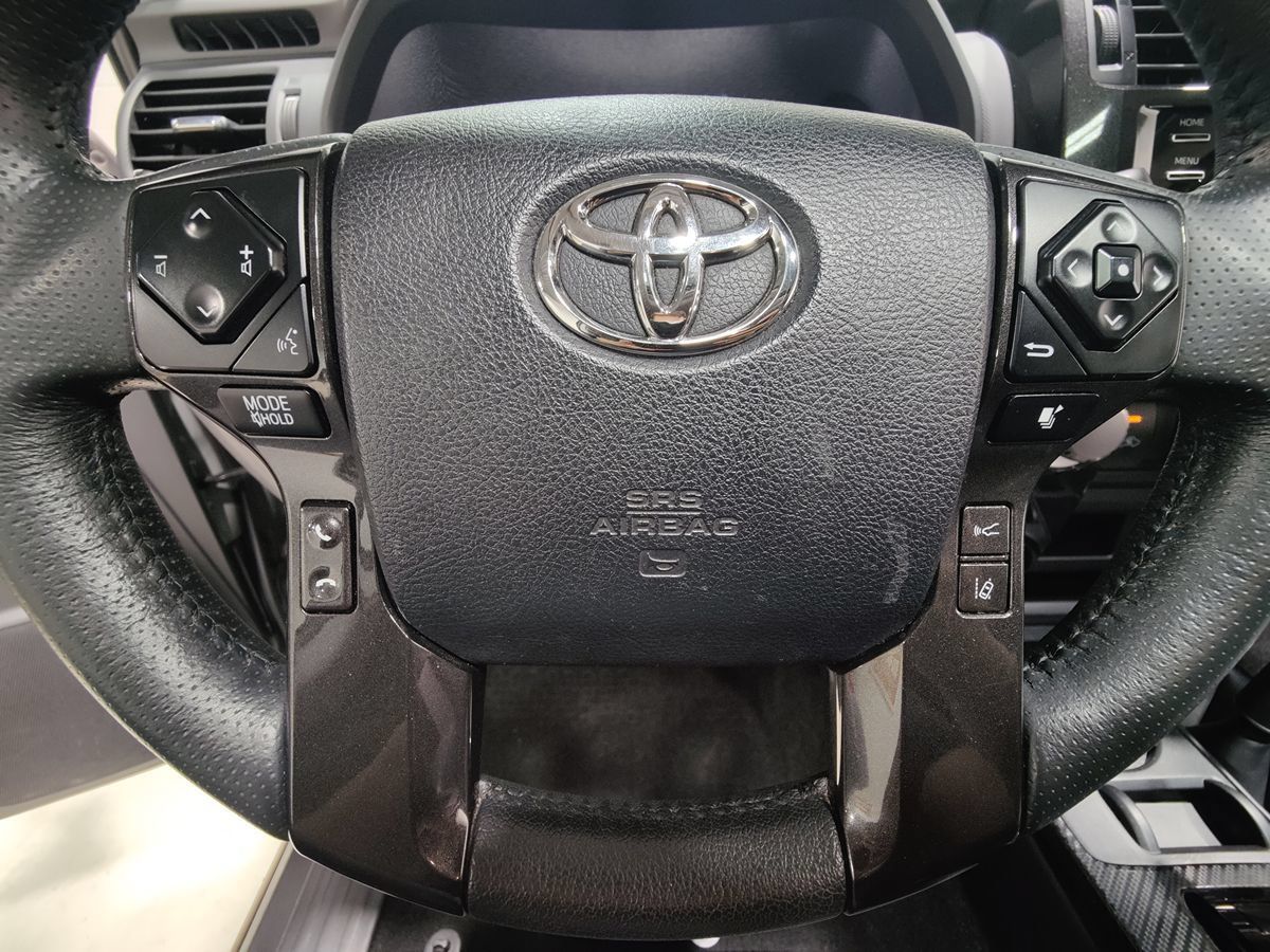 Used 2022 Toyota 4Runner TRD Off-Road Premium AWD/4WD image 38