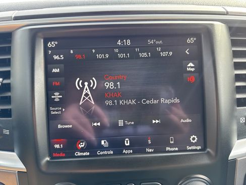 Certified 2023 RAM 1500 Classic SLT w/ Trailer & Traction Group image 3