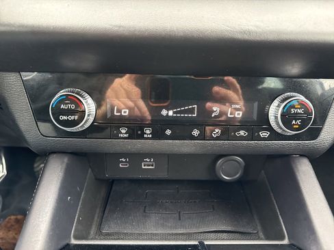 Used 2023 Mitsubishi Outlander ES image 18