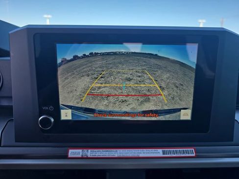 Used 2025 Toyota Tacoma SR5 AWD/4WD image 22
