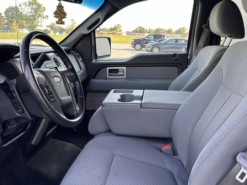 Used 2011 Ford F150 XLT w/ XLT Chrome Pkg image 9