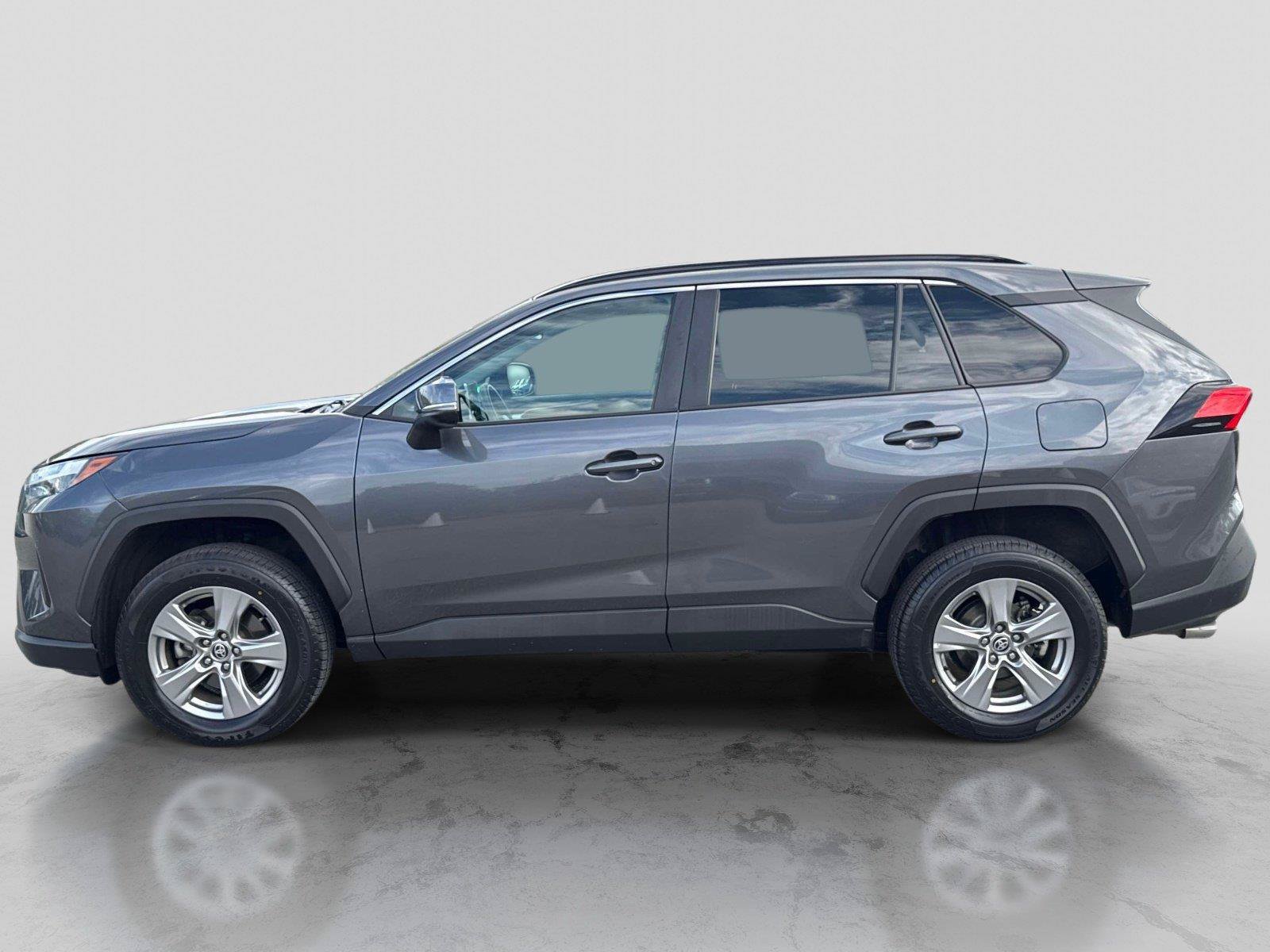 Used 2024 Toyota RAV4 XLE FWD image 8