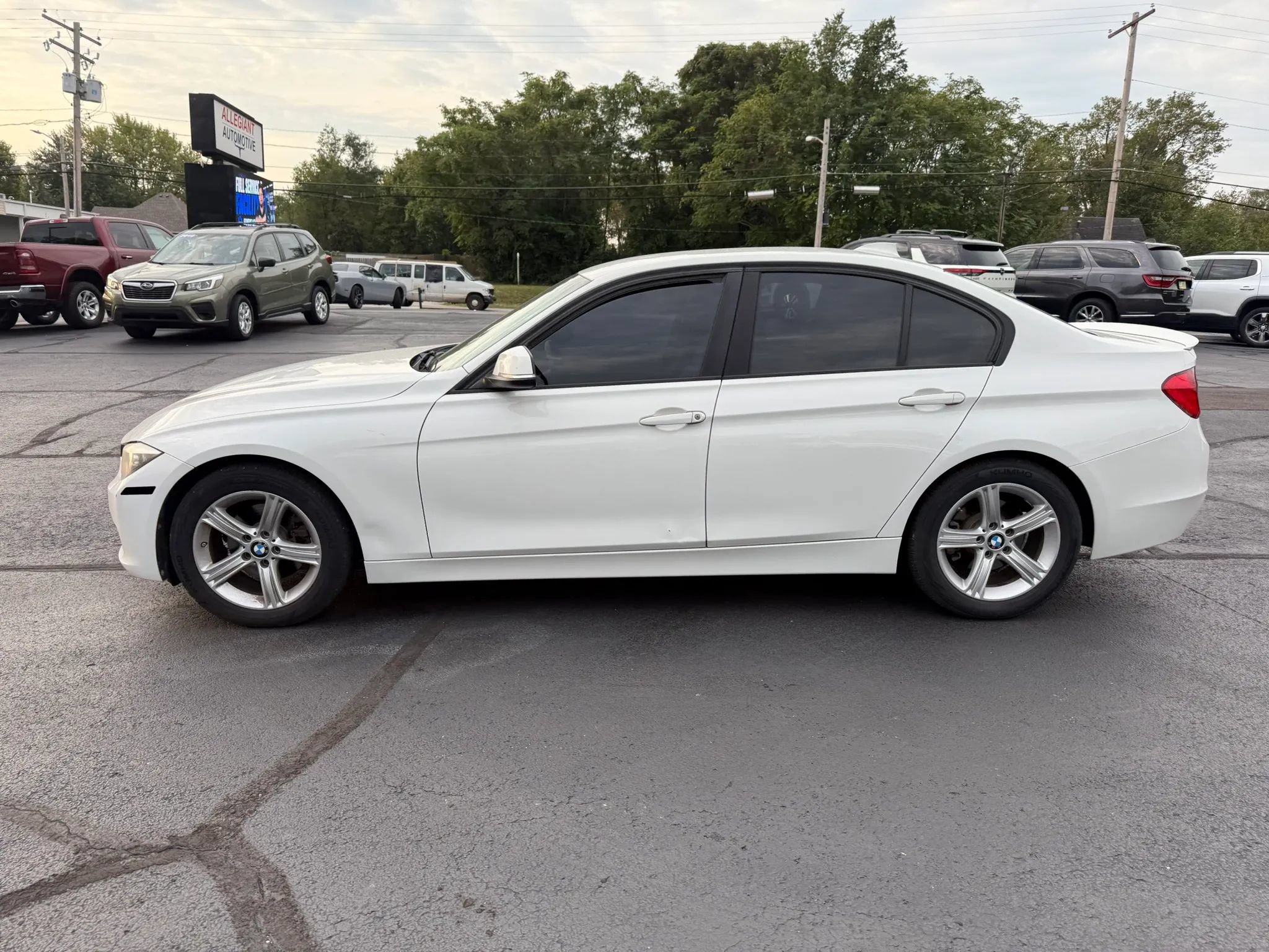 Used 2014 BMW 328i Sedan RWD image 4