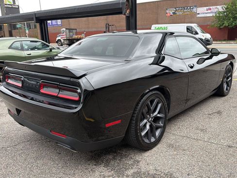 Used 2023 Dodge Challenger R/T w/ Blacktop Package RWD image 2