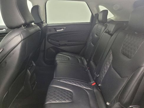 Used 2024 Ford Edge Titanium image 18