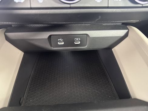 Certified 2023 Honda Accord LX image 29