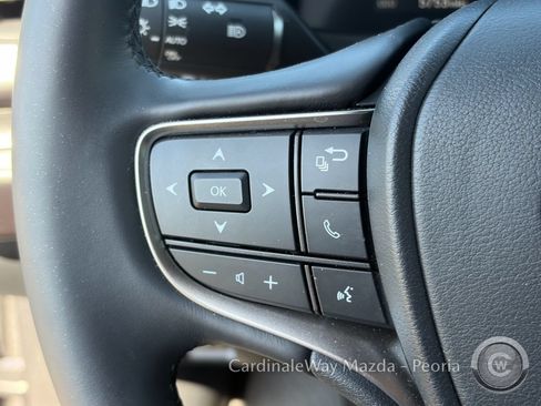 Used 2025 Lexus UX 300h FWD w/ Accessory Package (Z2) image 18